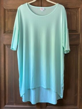 5/$15 LuLaRoe Irma High-Low Tunic in Mint Green XL